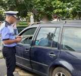 Șoferii care au parcat pe locurile destinate persoanelor cu handicap, amendați de polițiștii ploieșteni