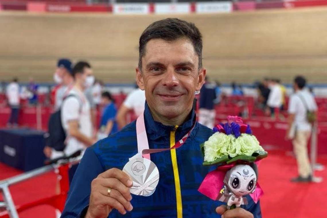 Are și Guvernul Cîțu cu ce se mândri: Ministrul Eduard Novak a obținut argintul la Jocurile Paralimpice de la Tokyo