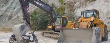 Exploatarea tufului vulcanic de la Piatra Verde încinge spiritele în Slănic/ Primarul orașului afirmă că va propune rezilierea contractului de închiriere cu firma HeidelbergCement România S.A.