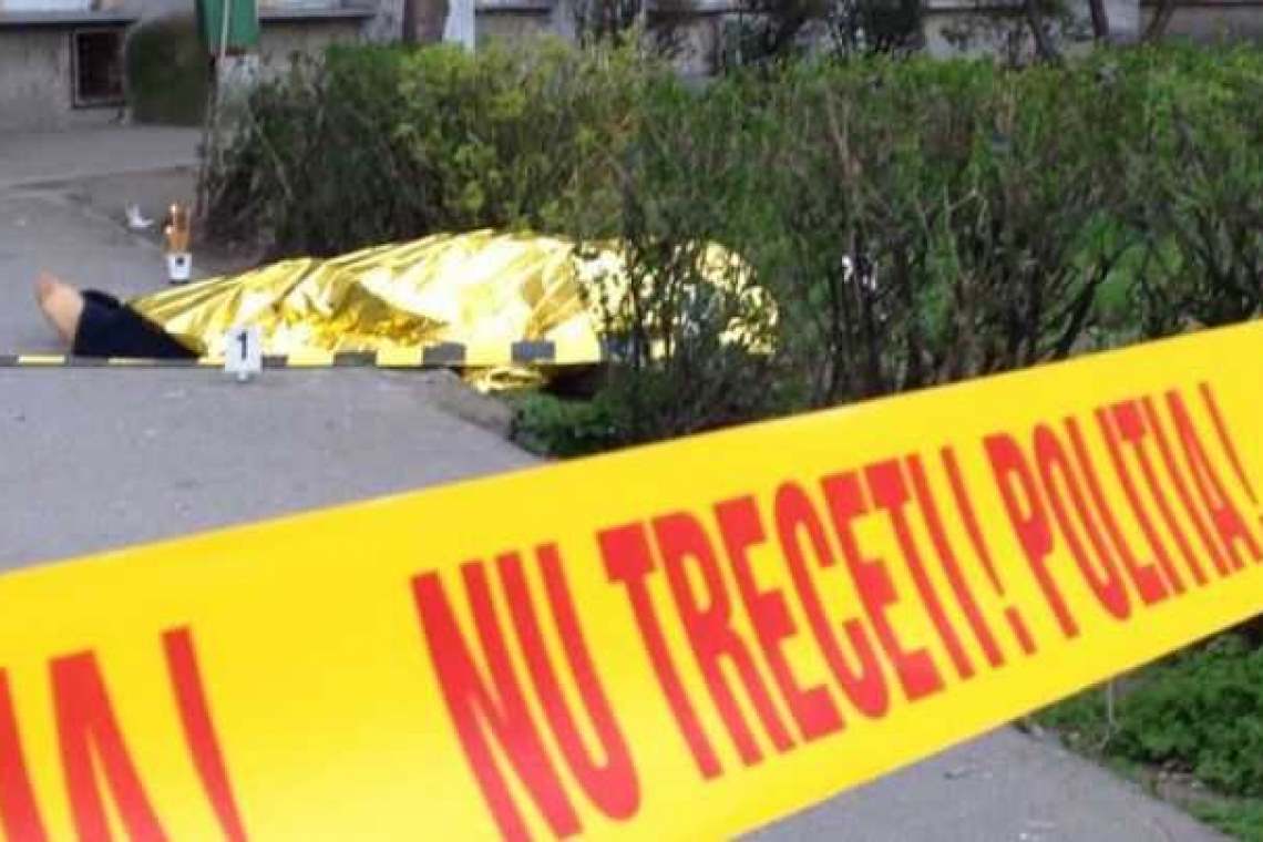 Sinucidere/ Un bărbat de 30 de ani s-a aruncat în gol de pe un bloc din Ploiești