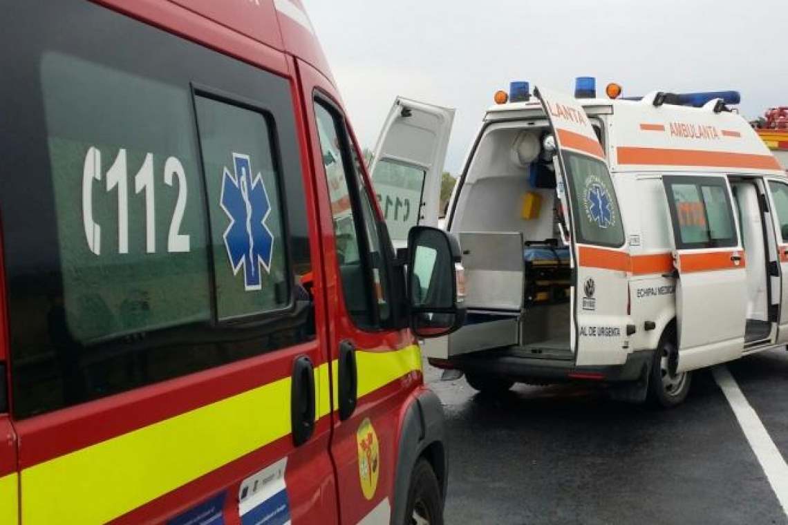 Un șofer de 82 de ani a ajuns la spital, după un accident produs pe strada Democrației din Ploiești