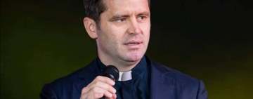 Cum i-a "binecuvântat" preotul catolic Francisc Doboș pe bombardierii cu mașini tunate: "Mânca-v-ar Raiul!" 