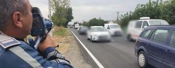 Acțiune comună a polițiștilor prahoveni și buzoieni pe DN1B, care s-a lăsat cu zeci de sancțiuni