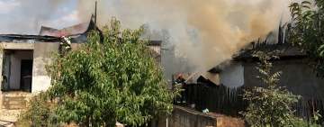 Campanie umanitară pentru sprijinirea familiilor rămase fără case, la Băicoi, în urma unui incendiu devastator