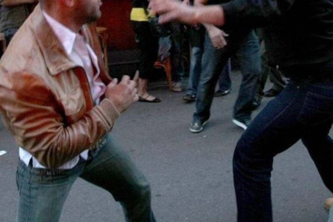 O altercație izbucnită în Mizil, între mai mulți bărbați, s-a lăsat cu dosar penal