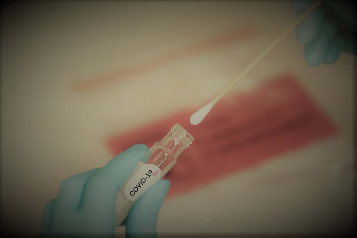 Testele rapide sau RT-PCR nu vor mai fi acceptate la intrarea în anumite spații, în localitățile cu rata mai mare de 6 cazuri Covid la mia de locuitori!