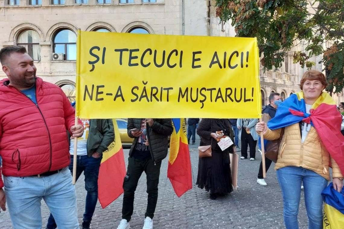 Oamenii au ieșit în stradă, în București/ Protestatarii din Tecuci: “Ne-a sărit muștarul!”