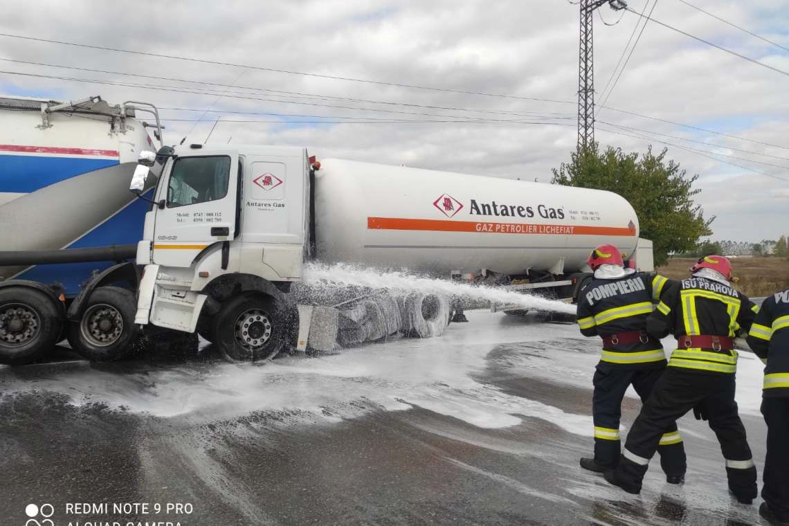 O cisternă cu GPL și o betonieră s-au ciocnit, pe DN72, la Crângul lui Bot!