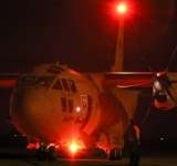 Șase pacienți în stare gravă, infectați cu SARS-CoV-2, transportați cu o aeronavă a Armatei de la București la Târgu Mureș