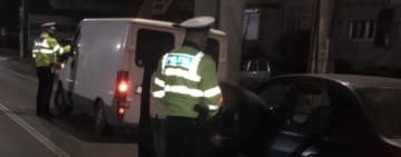 Opt șoferi au rămas fără permis, duminică dimineață, în timpul unei acțiuni a polițiștilor de la Rutieră