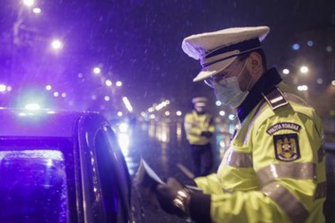 Vitezoman fără permis, prins de polițiști pe DN1B, la Valea Călugărească