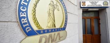 Specialist al Direcției Naționale Anticorupție, reținut de... procurorii DNA!