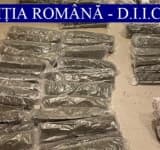 Zeci de kilograme de droguri, aduse din Spania, prin curier