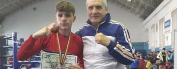 Boxerul Cosmin Bănică (CSM Ploiești), campion național de juniori la categoria 50 kg!