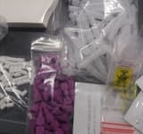Testele de salivă pentru elevi și personalul din școli și grădinițe au început să ajungă la inspectoratele școlare
