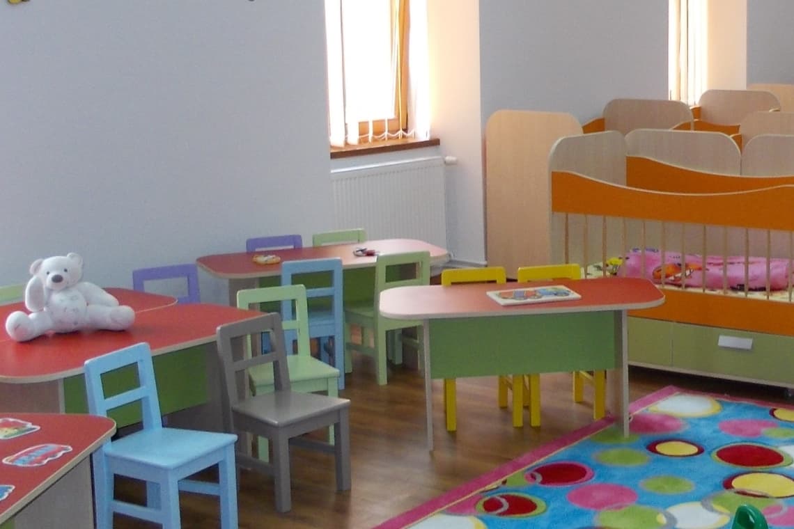 Angajați ai Centrului Creșe Ploiești, anchetați pentru furtul mâncării și al produselor de igienă destinate copiilor