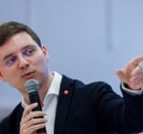 Europarlamentarul Victor Negrescu cere Comisiei Europene să oprească aberația renunțării la încălzirea cu lemne