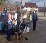 Rex, câinele polițist al IPJ Prahova, în misiune la un centru pentru minori din Brebu