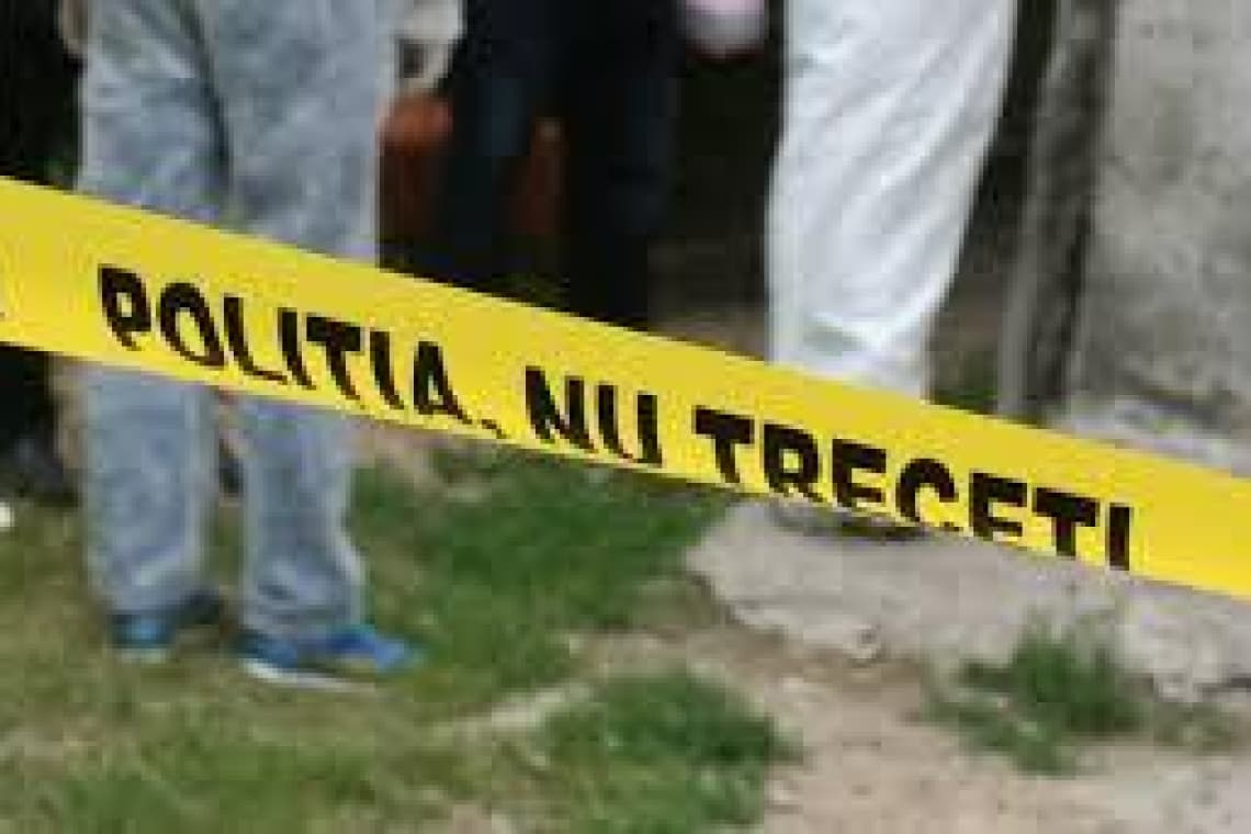 Desfășurare de forțe în comuna Bărcănești, unde un bărbat a amenințat că-și dă foc pe acoperișul casei! 