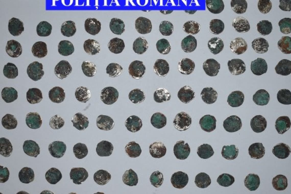 Tranzacții ilegale cu monede medievale furate dintr-un sit arheologic. “Comercianții“ au fost reținuți