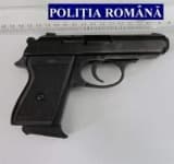 O polițistă din Capitală și-a uitat arma în toaleta unei benzinării. Unde a fost găsit pistolul