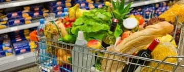 Supermarketurile și hipermarketurile, controlate la legume și fructe. Ce amenzi s-au aplicat din cauza problemelor găsite