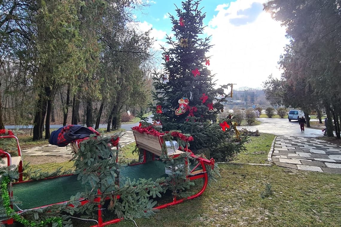 Târgul de Crăciun de la Parcul Bucov vă așteaptă, pe 18 și 19 decembrie!