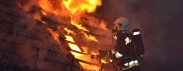 O familie din Călinești a rămas fără casă, în urma unui incendiu