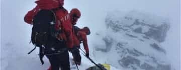 A căzut în gol 200 de metri, pe Valea Gălbinele. Salvamontiștii intervin