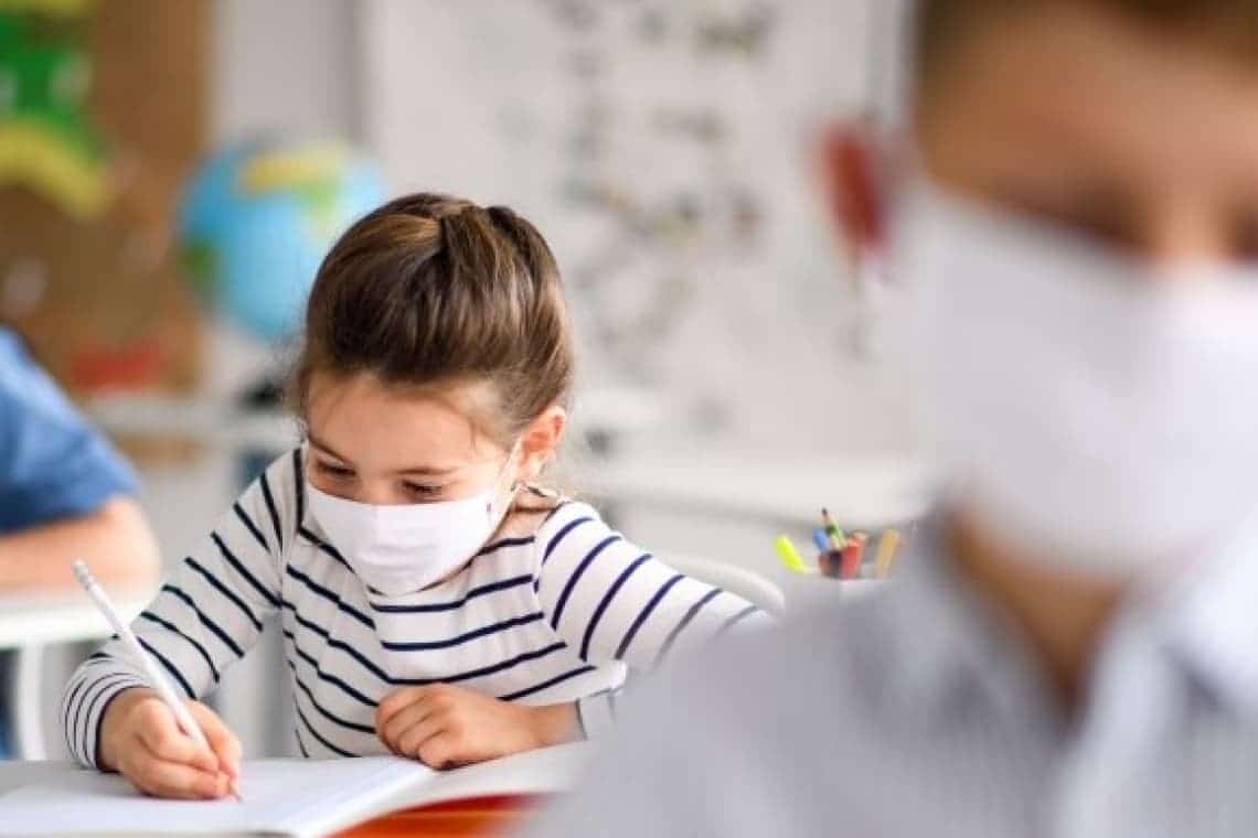 Inspectoratul Școlar Prahova anunță distribuirea a 36.000 de măști în școli. În Prahova învață circa 90.000 de elevi!