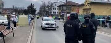 O fată a murit și o alta a ajuns la spital după ce au fost accidentate de o mașină a Poliției