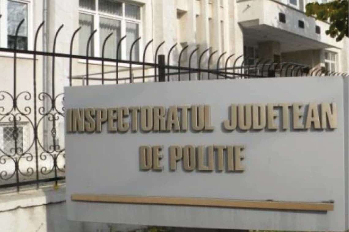 Prostie sau tupeu? A încercat să intre în sediul Poliției Prahova cu certificatul verde al altei persoane!