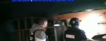 Video/ Razii de amploare în două cartiere din Ploiești. Polițiștii fac nouă percheziții la suspecți de mai multe infracțiuni