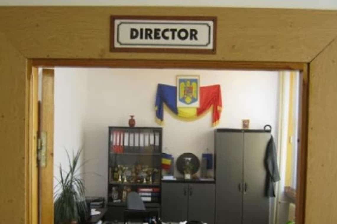 Aproape 100 de posturi de director și director adjunct în unitățile de învățământ prahovene, scoase la concurs