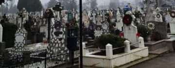 Percheziții la suspecți de profanare de morminte și furt