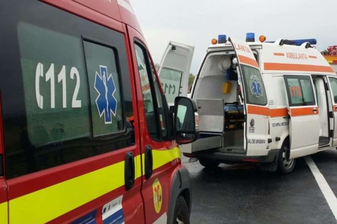Accident rutier în comuna Dumbrava. O femeie s-a răsturnat cu mașina