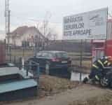 Pericol lângă cel mai mare bulevard din Ploiești. Un rezervor cu petrol s-a spart, iar combustibilul s-a împrăștiat pe sol