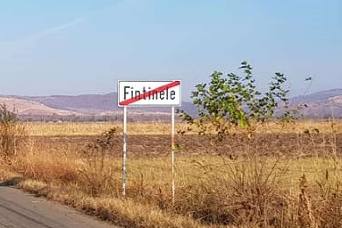 Prahovean din Fântânele, reținut după ce a furat panouri de pe marginea unui drum județean