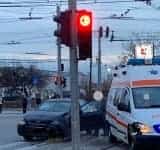 Ambulanță implicată într-un accident rutier pe Șoseaua Vestului din Ploiești