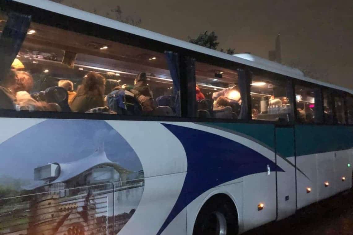 80 de femei și copii din Ucraina au ajuns, azi-noapte, în Prahova