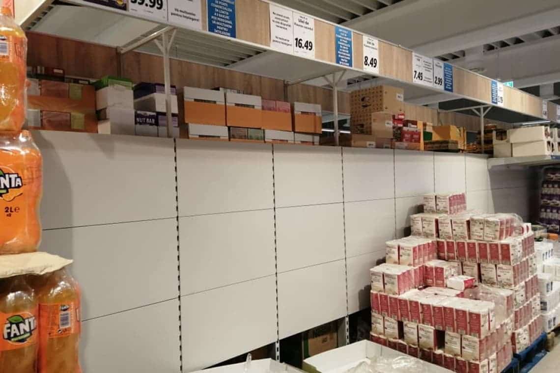 Uleiul de floarea soarelui - epuizat, chiar dacă a fost vândut cu porția! Cel de măsline a rămas neatins