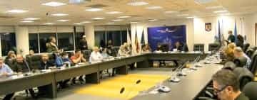 Furnizarea apei calde în apartamentele ploieștenilor după 1 aprilie rămâne, deocamdată, în coadă de pește