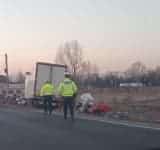 A intrat cu TIR-ul într-un panou publicitar de pe DN1. Trafic restricționat în zona Băicoi