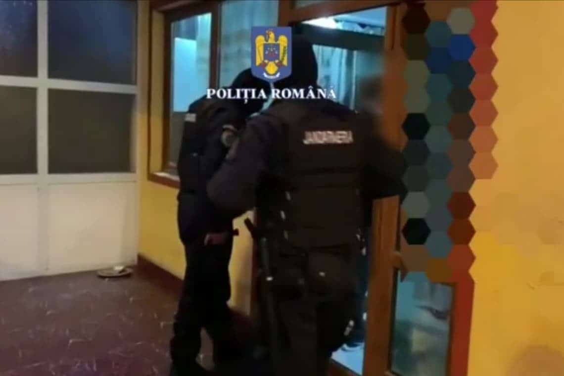 Percheziții în Prahova, la suspecți în trei dosare penale