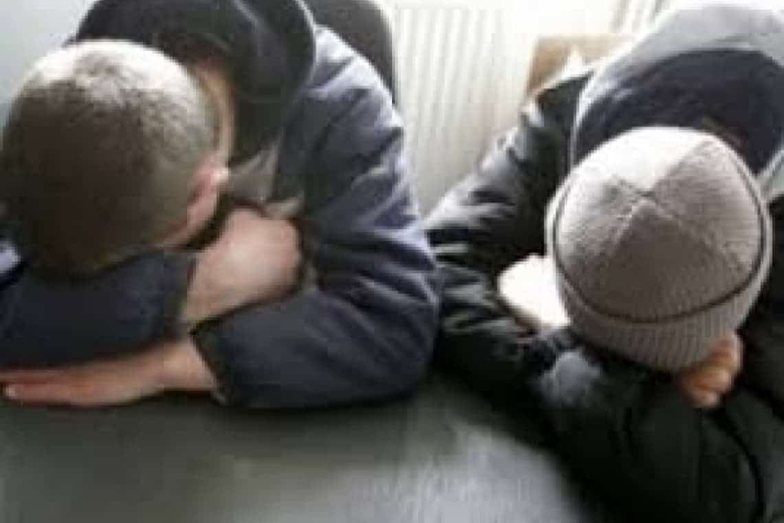 Doi minori din Comarnic, cercetați pentru furt calificat și distrugere. Au spart o casă de vacanță și au sustras mai multe bunuri