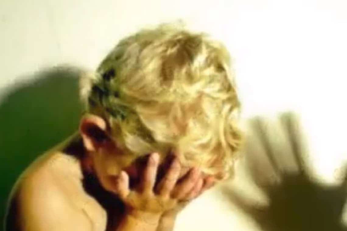 ȘOCANT! Un băiețel în vârstă de trei ani a fost abuzat sexual de propriii părinţi!