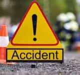 O mașină condusă de un bătrân de 76 de ani a intrat în parapeții din beton de pe DN1, în zona Băicoi. Trafic restricționat pe sensul Brașov-Ploiești