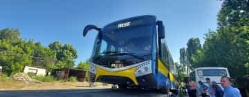 Primul autobuz electric a ajuns la Ploiești. Aflați pe ce traseu va circula