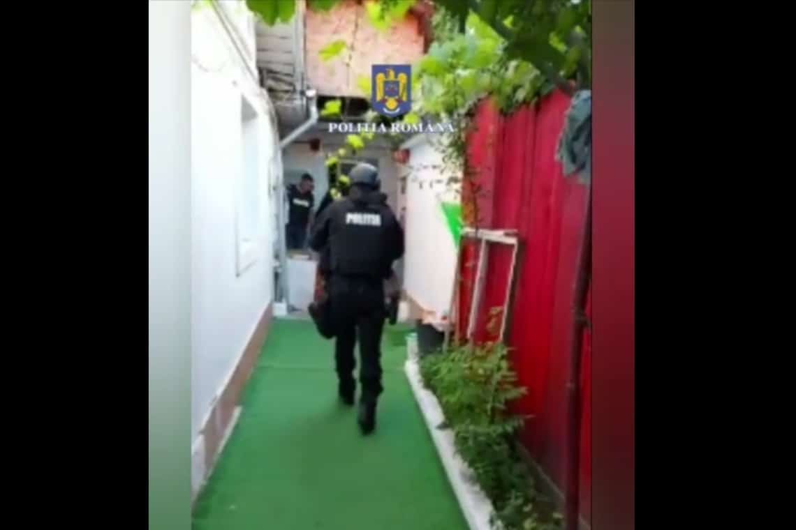 Percheziții în Ploiești, în casa unui tânăr bănuit de furt calificat 