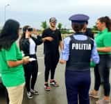 Ochelari care simulează acțiunea drogurilor asupra consumatorilor, testați de ploieșteni, în Parcul Vest și Parcul de la Sala Sporturilor Olimpia